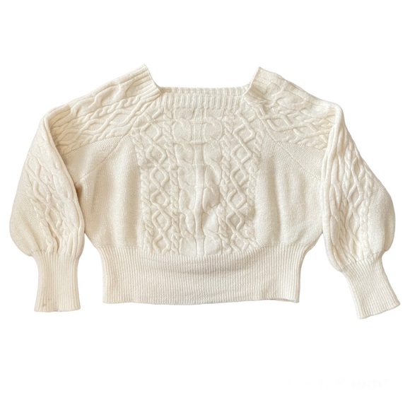 Cropped Top Sweater - Picture 4 of 12